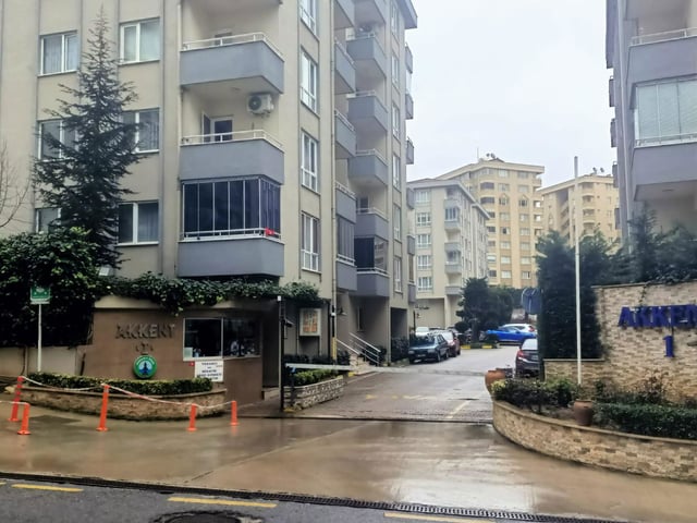 ÜMRANİYE AKKENT-1 SİTESİ BAHÇE KATI KİRALIK 2+1 DAİRE