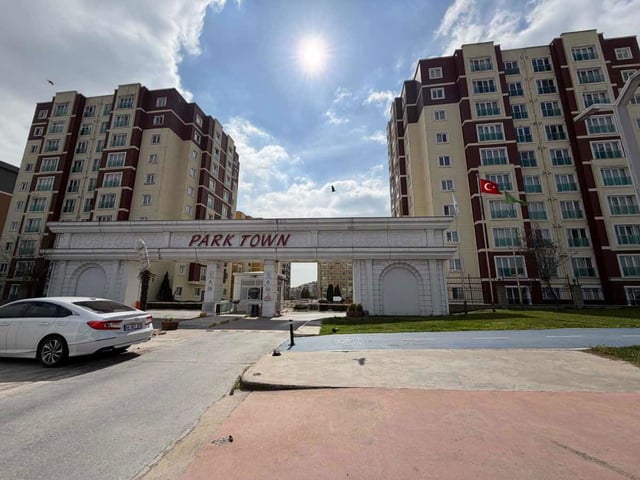 PENDİK VIAPORT KARŞISI PARKTOWN SİTESİ KİRALIK BEYAZ EŞYALI 1+1