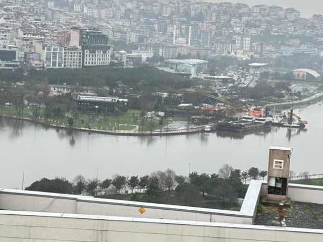 RE/MAX PRO SÜTLÜCE TOKİ KONUTLARI’NDA HALİÇ MANZARALI DAİRE