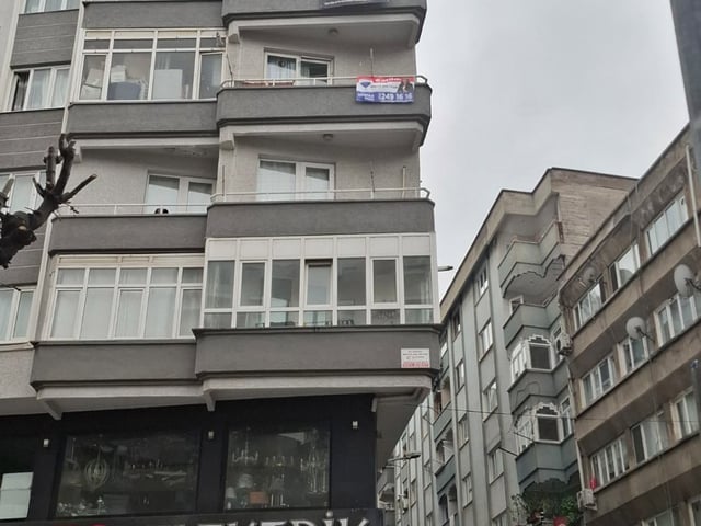 REMAX BEYAZ'DAN ŞEHİR MERKEZİNDE  SATILIK 2+1 EŞYALI DAİRE