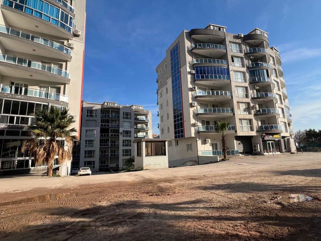 8 ÇİĞLİ HARMANDALINDA SATILIK 3+1 GENİŞ DAİRE