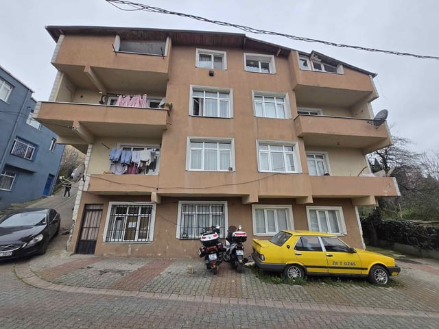 REMAX ASHILL ÜSKÜDAR KIRAZLITEPE 3+1 EŞYALI KIRALIK