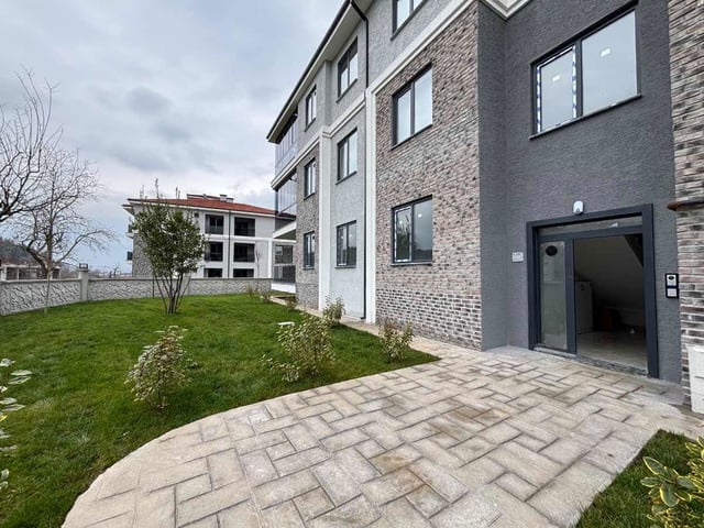 REMAXMAVİ CANSU SOY'DAN ARİFİYE NEVİYE MAHALLESİNDE SATILIK 2+1