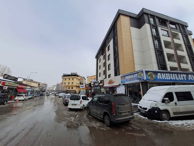 REMAX İLKE'DEN KONGRE CAD.ALİPAŞA KONUTLARINDA 3+1 SATILIK DAİRE