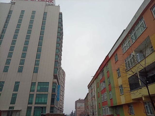 MERKEZI KONUMDA DÜZ GIRIŞ YATIRIMLIK SATILIK