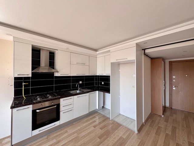 PENDİK METROYA 5 DK FERMAN LIFE SİTESİ FIRSAT 1+1