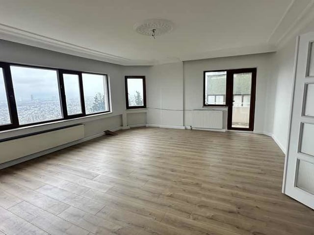 REMAX BEYAZDAN ÇEKİRGE'DE ŞEHİR MANZARALI KİRALIK DAİRE