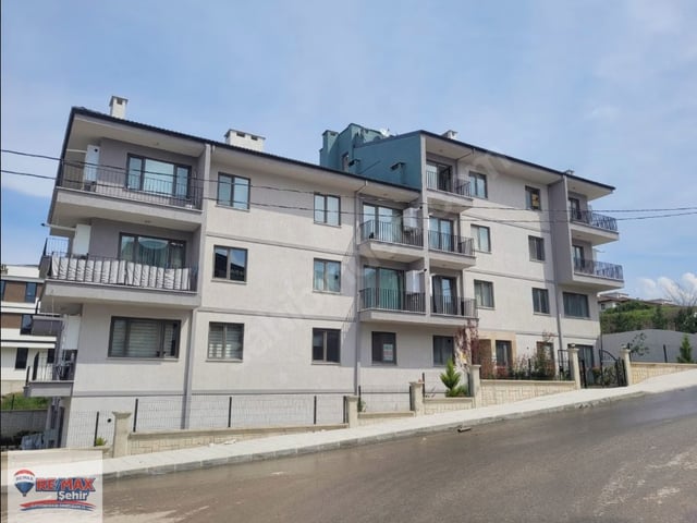 YALOVA MERKEZ GOP. MAHALESİNDE SATILIK SIFIR 1+1 DAİRE