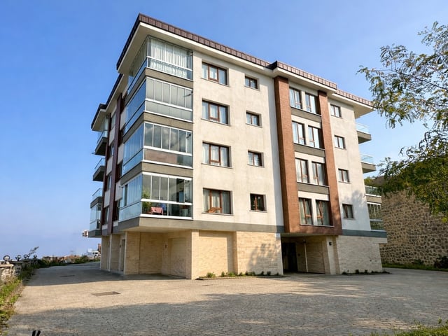 AŞİYAN KONAKLARI YALINCAKTA SATILIK 4+1 DAİRE
