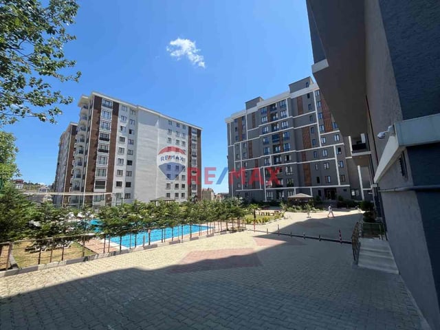 PENDİK ALTAŞ GARDEN HAVUZLU GÜVENLİKLİ 2+1 FULL EŞYALI DAİRE