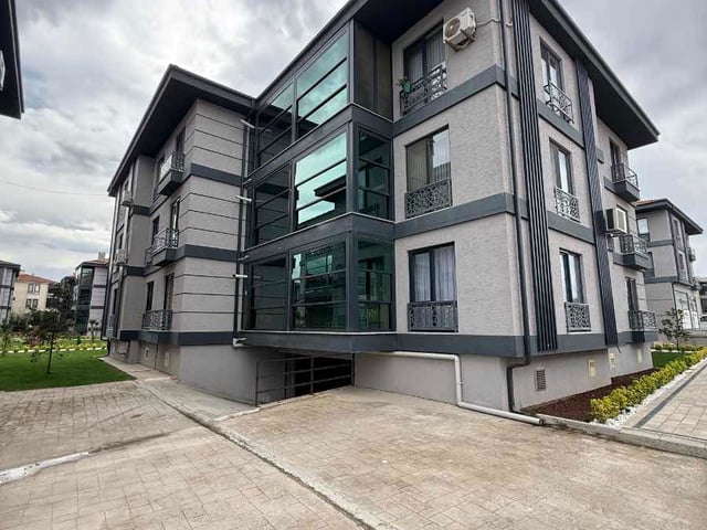 ŞEHRIN PRESTIJLI SITESINDE KAPALI OTOPARK 7/24 GÜVENLIK ÇOCUK PARKLI AVANTAJLI DAIRE