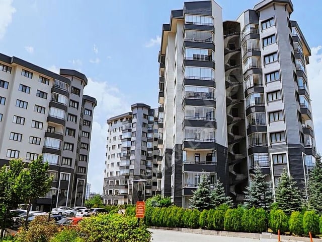 YAŞAMKENT MERKEZDE SATILIK 4+1 DAİRE