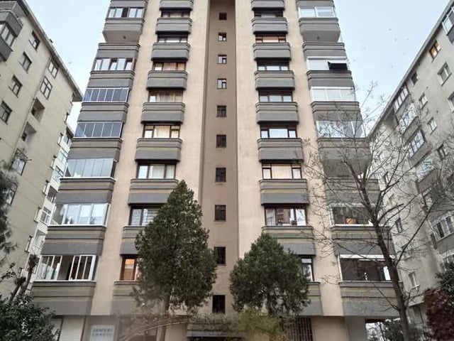 ATATÜRK CADDESİ'NE 4.BİNADA NET 125M2 İÇİ YENİLENMİŞ 3+1 DAİRE
