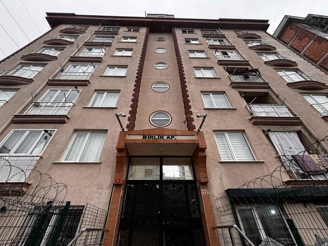 REMAX ESENYURT 2+1 SATILIK ARAKAT DAIRE