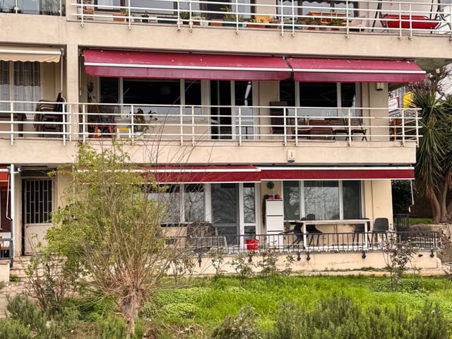 MODA’DA YEŞİLLİKLER İÇİNDE DENİZ MANZARALI 3+1 KEYİFLİ BAHÇE KATI