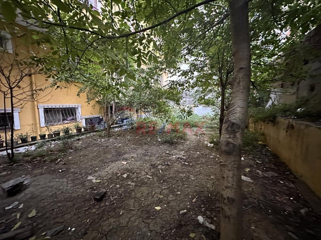 AKŞEMSETTİN MAH. METROYA 2 DK BAHÇELİ SATILIK 2+1 DAİRE