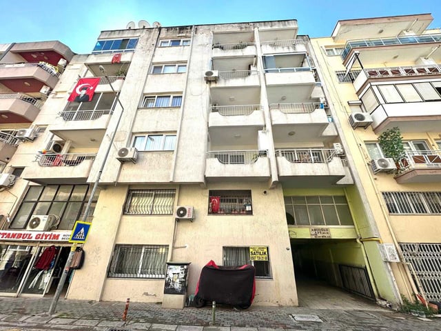 63 KARŞIYAKA MERKEZ'DE FULL TADILATLI SATILIK DUBLEKS