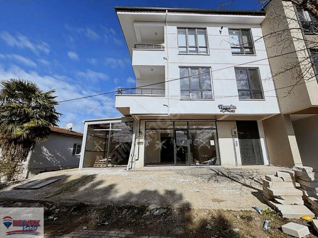REMAX ŞEHİR'DEN YALOVA KADIKÖY SIFIR BİNADA SATILIK 2+1 DAİRE
