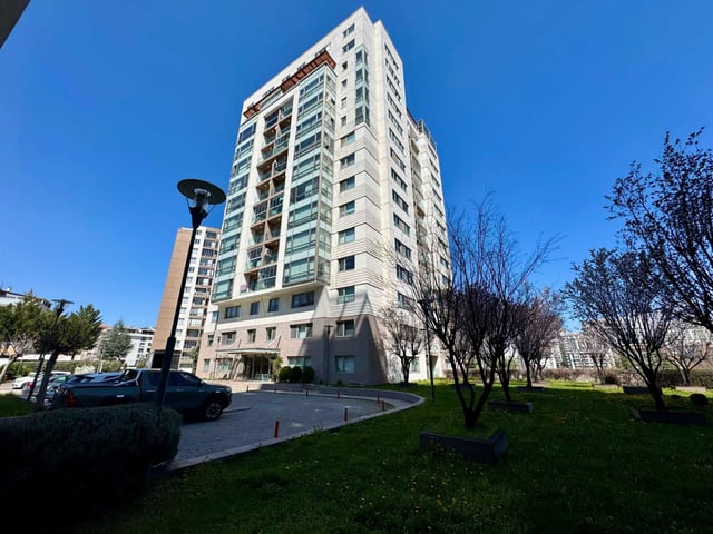 PARK VADİ EVLERİ E BLOKLAR KİRALIK 4+1 DAİRE