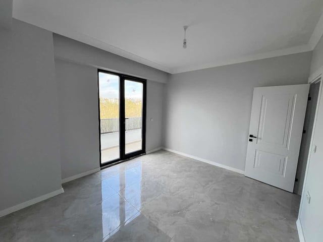 BAŞISKELE YEŞILYURT'TA KIRALIK 1+1 DAIRE - REMAX EXCLUSIVE