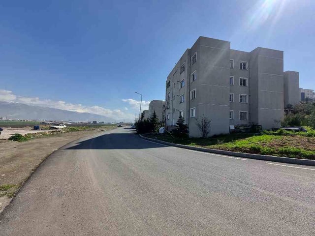 KARATAŞ'TA TOKİ'DE SATILIK 2+1 DAİRE - YATIRIM FIRSATI