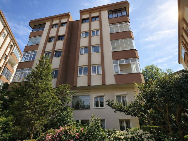 ZEKERİYAKÖY EMLAK KONUT EVLERİ'NDE SATILIK 1+1 DAİRE