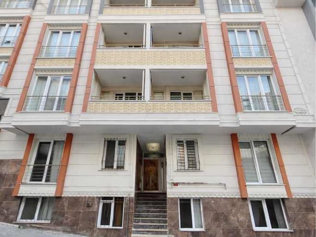 RE/MAX GELİŞİM 2’DEN GENİŞ 2+1 YÜKSEK GİRİŞ DAİRE