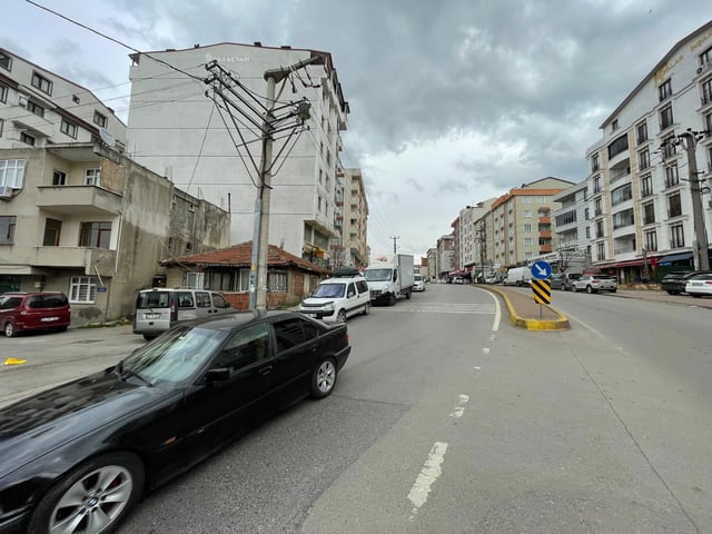 KOCAELİ GEBZE KÖŞKLÜÇEŞME YENİBAĞDAT CADDE' DE SATILIK 2+1 DAİRE