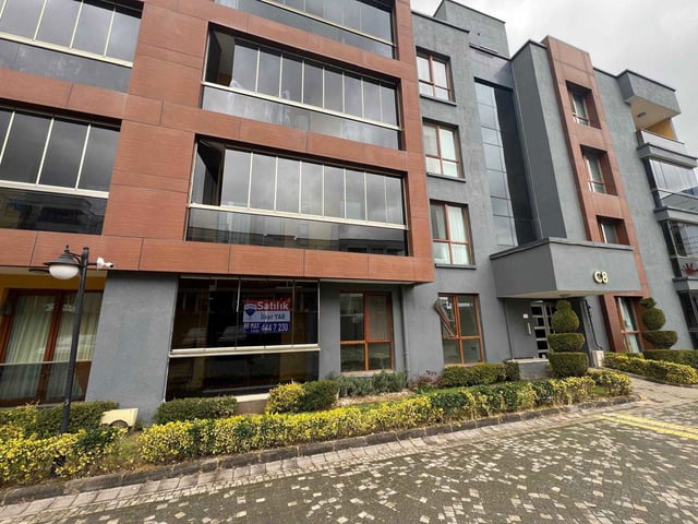 BAŞISKELE YEŞILYURT MAHALLESI ORKA LIFE SITE 3+1 SATILIK DAIRE