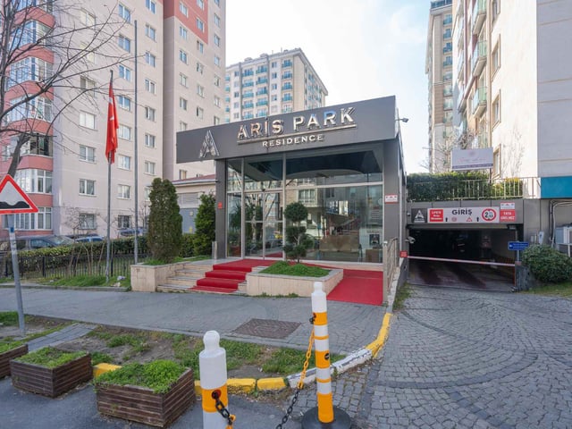 RE/MAX GELİŞİMDEN ARİS PARK SİTESİNDE 1+1 SATILIK DAİRE