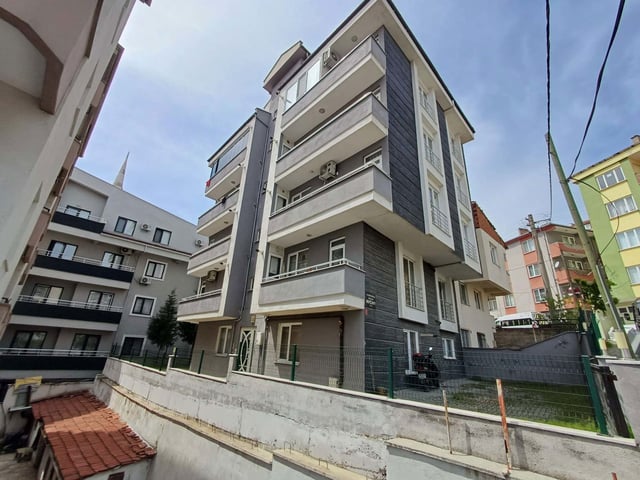 REMAX YAZ'DAN NEF ARKASI  TAM EŞYALI 2+1  KİRALIK DAİRE