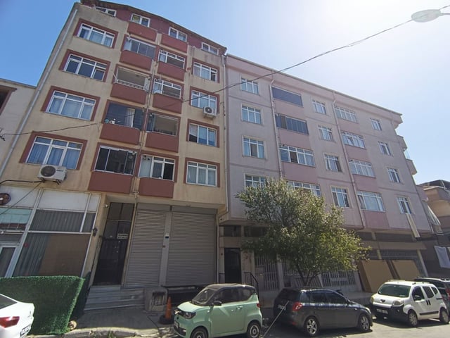 PENDİK KAYNARCA E-5 'E 150 METRE KREDİYE UYGUN SATILIK 2+1