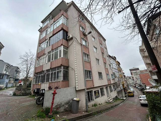 EYÜPSULTAN DÜĞMECİLER’DE 3+1 ÇİFT CEPHELİ 2 BALKONLU GENİŞ DAİRE