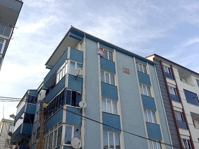RE/MAX LAND'DEN YILDIRIM BAYEZIT'DA 2+1 110M² DAİRE