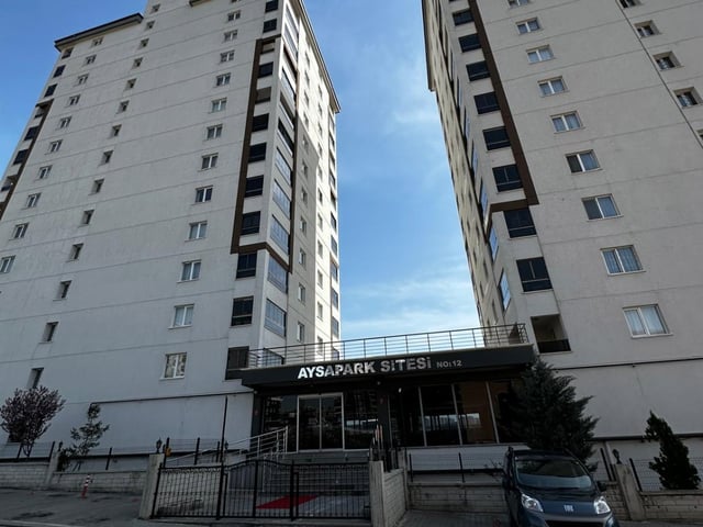ÖNDER'DE SATILIK SITE IÇERISINDE 3+1 DAIRE
