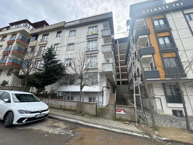 SANCAKTEPE ABDURRAHMANGAZİ MAHALLESİNDE MÜSTAKİL BİNADA 2+1