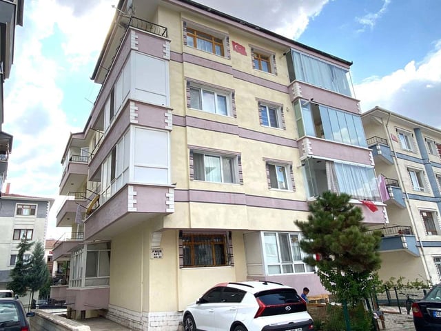 SİNCAN TANDOĞAN MAHALLESİ YAPICILAR SOKAK 3+1 DAİRE SATILIK