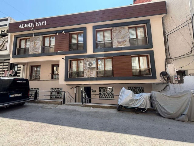 BUCA ATATÜRK MAHALLESİNDE SATILIK 1+1 EŞYALI DAİRE