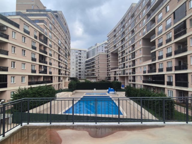 PENDİK YAYLARDA MERKEZİ KONUM'DA SELECİTVE PORT SİTESİN'DE SATILIK 2,5+1 DAİRE