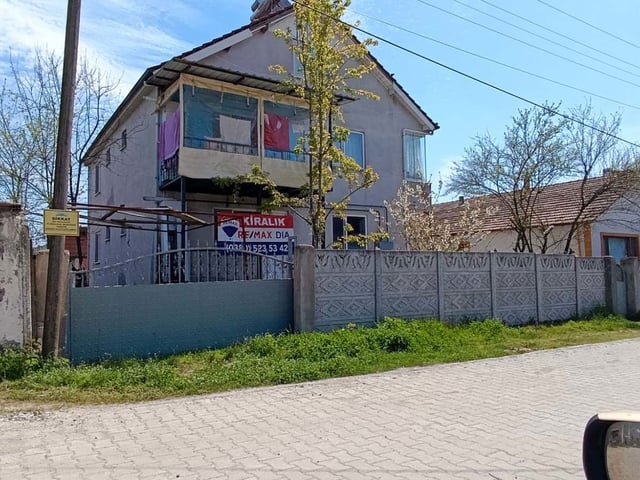 REMAX DIA'DAN ÇİLİMLİ'DE KULLANIŞLI KİRALIK MÜSTAKİL DAİRE
