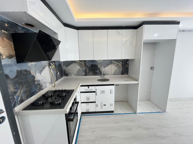 ÇERKEZKÖY MERKEZİ LOKASYONDA KİRALIK ARA KAT 1+1