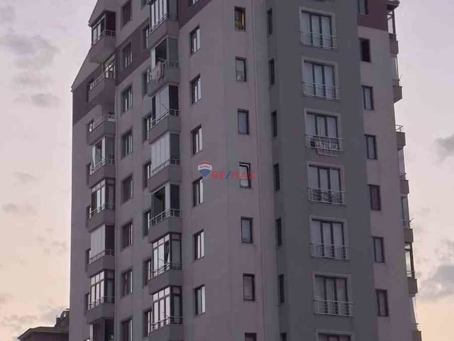 MELİKGAZİ ESENYURT YAVUZ CADDESİ ÜZERİNDE MERKEZE 1.5KM DE KİRALIK DUBLEKS