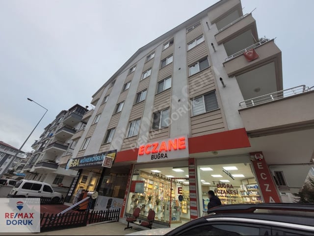 ŞEHİR MERKEZİNDE RESMİ KURUMLARA YÜRÜME MESAFESİNDE 3+1