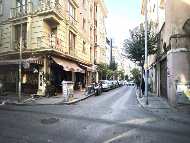 ŞIŞLI HANIMEFENDI SOKAK'TA ARAKAT, GÜNEŞ ALAN 2+1 KIRALIK DAIRE
