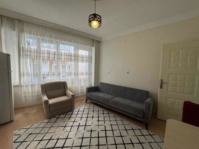 BİGA/ÇAN CADDESİNDE EŞYALI  1+1 KİRALIK DAİRE