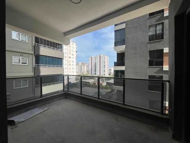 REMAX GÜNEY'DEN YUKARI ALATA'DA BAĞIMSIZ MUTFAK 3+1 SATILIK LÜKS DAİRE