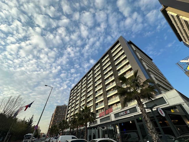 RE/MAX PRO YUNUS SERİN’DEN | KELEŞ CENTER’DA SİTE İÇİ, HAVUZLU, OTOPARKLI 2+1 FIRSAT DAİRE