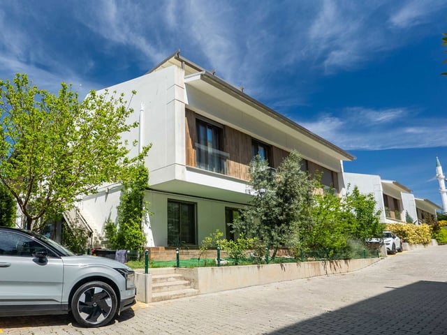 ULUKENT PALMİYE PARK FİORA'DA GENIŞ   4+1 BAHÇELİ DUBLEKS DAİRE