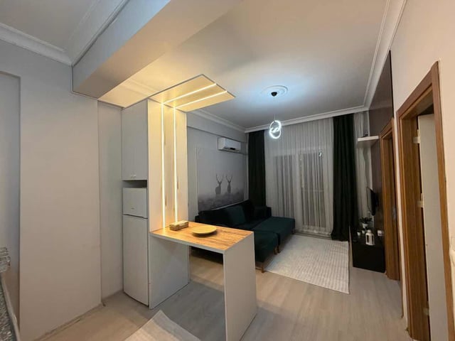 ÜNIVERSITE KARŞISI ARA KAT KONSEPT EŞYALI 1+1 DAIRE