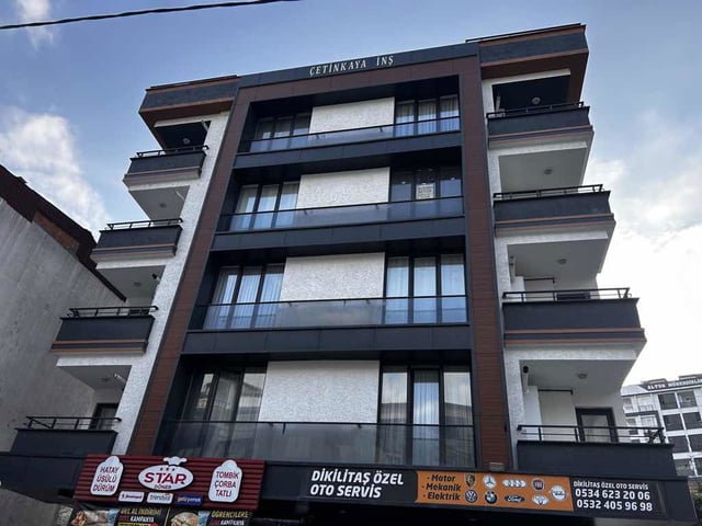 GÖL MANZARALI YOLUÇ CADDESİ ÜZERİ 3+2 DUBLEKS DAİRE